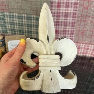 Decorative Vintage Style Fleur-de-Lis Accent Table Top Sculpture Bookend Pillar